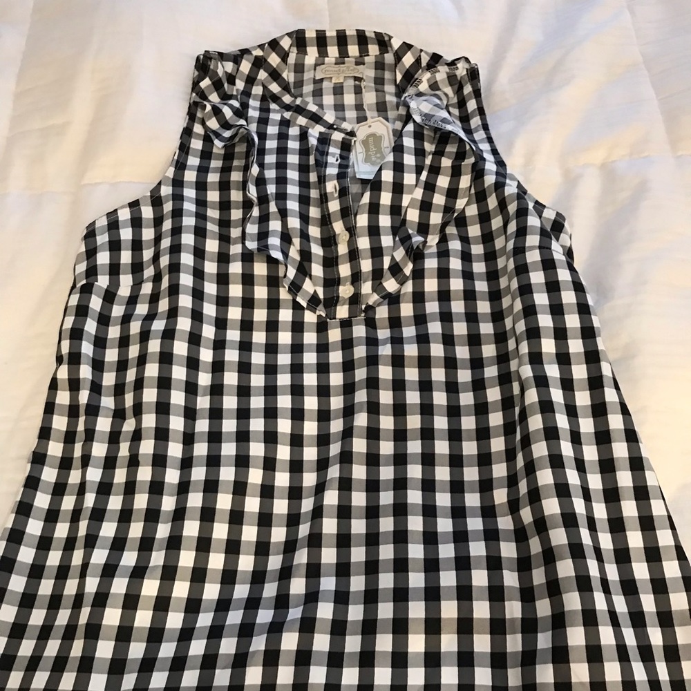 Mud pie checked top